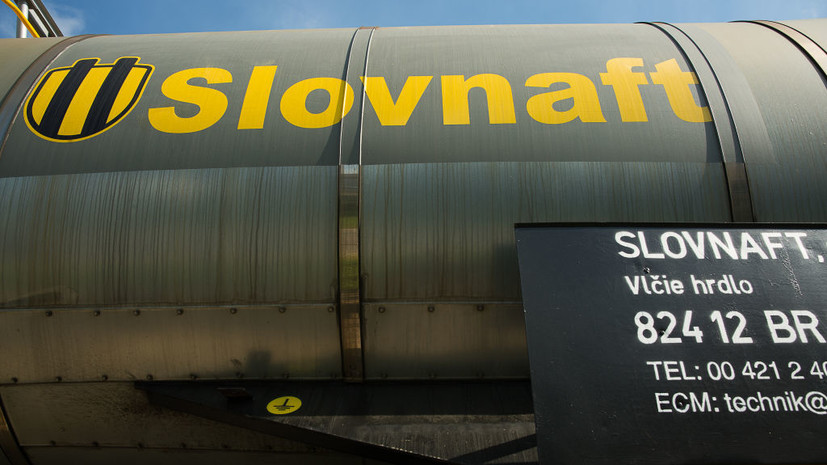 Фицо заявил, что Словакии предлагали альтернативную нефть