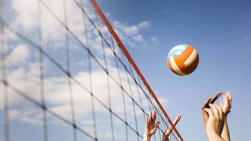 До 20 волейболисток погибли при ударе по спортзалу на юге Ирана