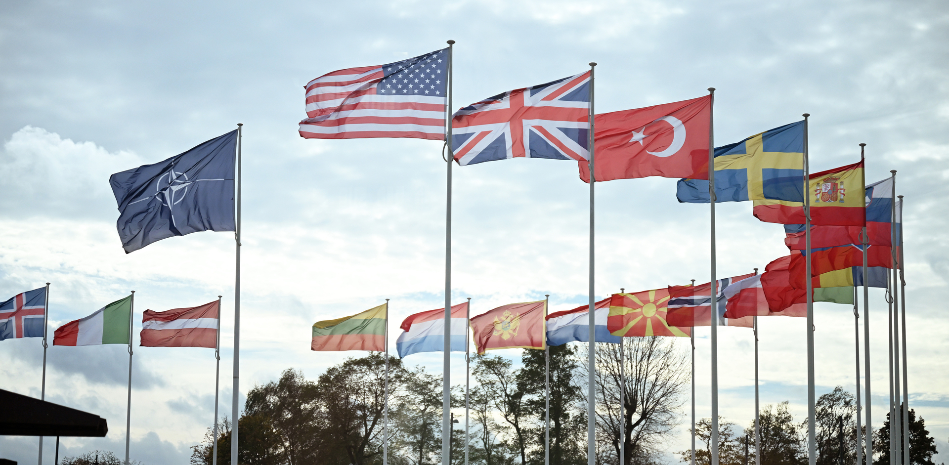 «Никто не хочет вступаться за Киев»: почему в Финляндии призвали США не приравнивать гарантии Украине к Уставу НАТО