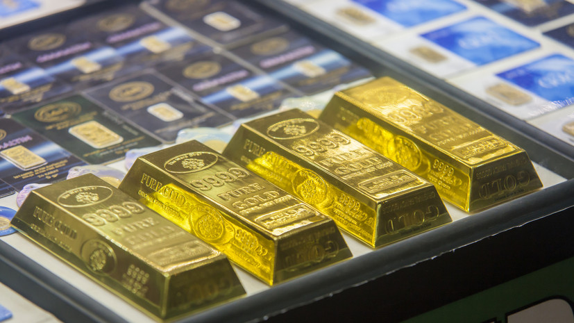 Экономист Шедько: золото лучше покупать на срок от пяти лет