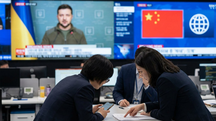 Зеленский поручил дипломатам связаться с Китаем по вопросу переговоров