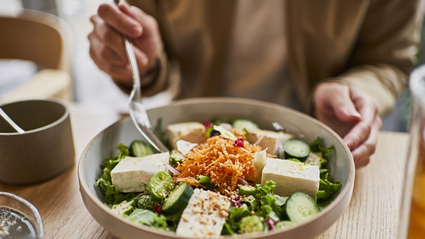 Врач Кашух: принцип «гарвардской тарелки» эффективен при похудении