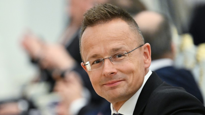 Сийярто заявил, что приехал в Россию за гарантиями получения углеводородов