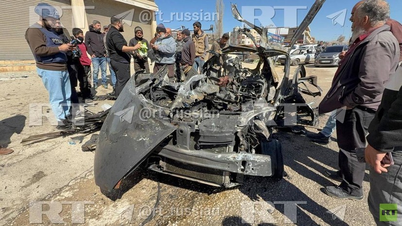 RT показал уничтоженную дроном Израиля машину на трассе у ливанского Баальбека