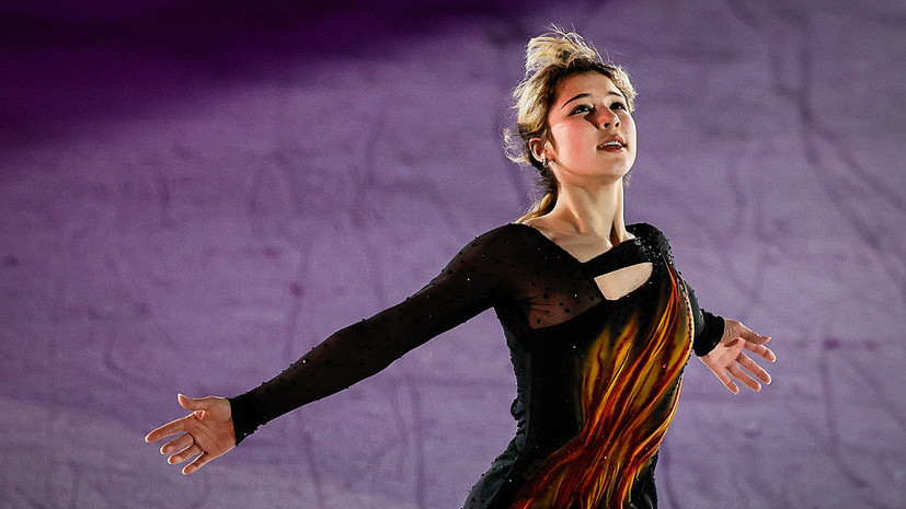 Лью обрушилась на фанатов, встретивших её в аэропорту