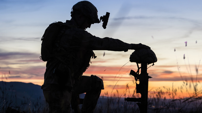 Бойцы Джин и Рыжий спасли подбитый танк, несмотря на обстрел ВСУ