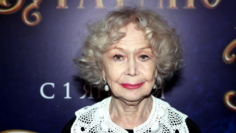 Немоляева поздравила «Ленфильм» с 112-летием и призвала сохранить киностудию