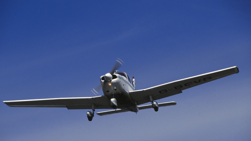 Легкомоторный самолёт упал на жилые дома в Аризоне