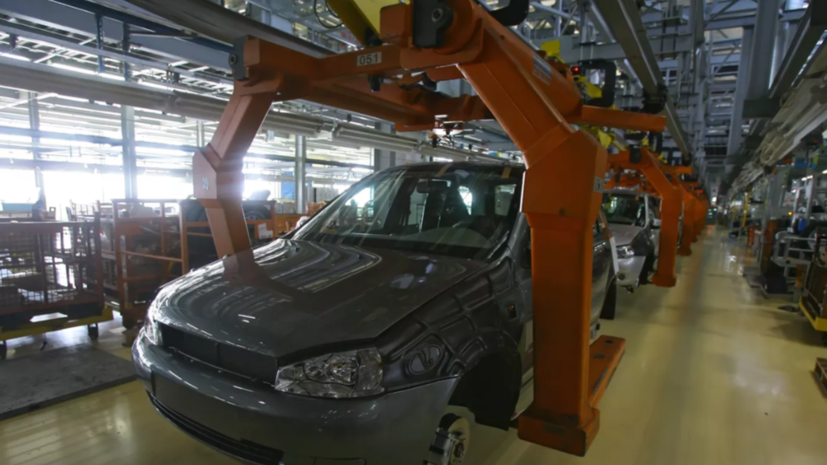 АвтоВАЗ опроверг сообщения о переходе на сокращённый график