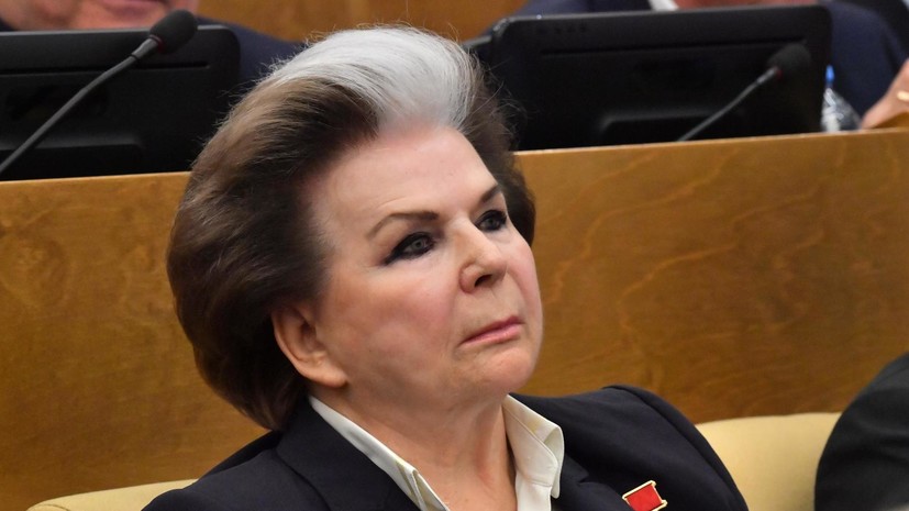 Путин поздравил Терешкову с днём рождения