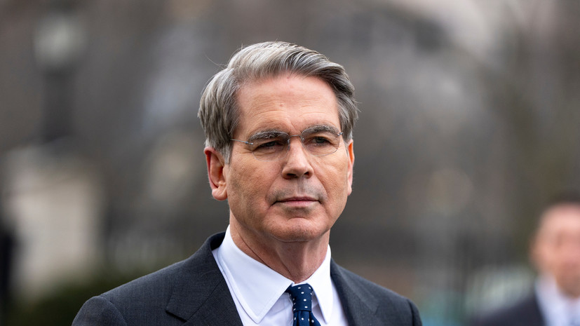 Бессент: США могут дальше ослабить санкции в отношении российской нефти