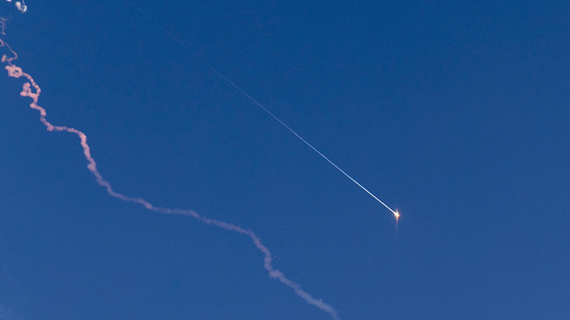 КСИР заявил, что утром нанёс массированный удар по авиабазе США в ОАЭ