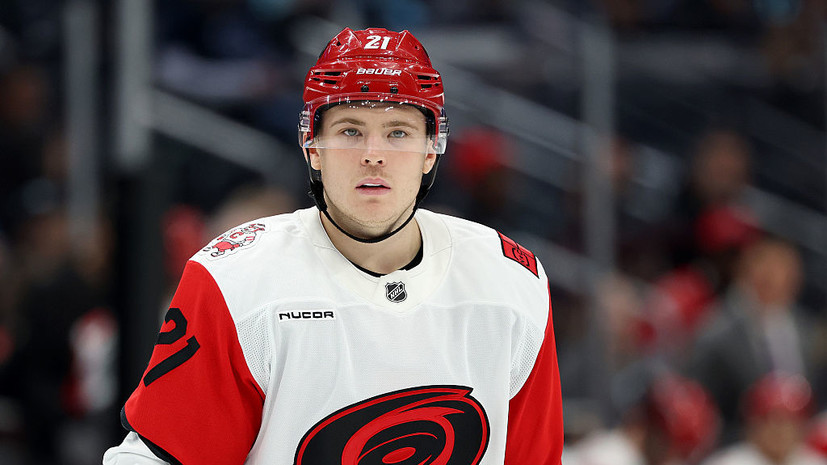 Шайбы Никишина и Свечникова не спасли «Каролину» от поражения от «Калгари» в НХЛ