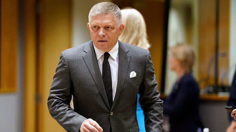 Фицо заявил, что Словакия готова принять эстафету блокировки кредита для Украины