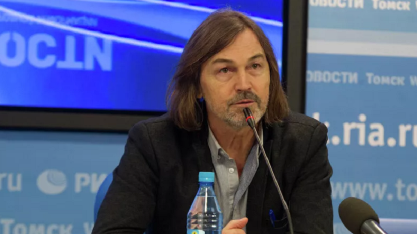 Художник Никас Сафронов объяснил важность образов женщин-тружениц в искусстве