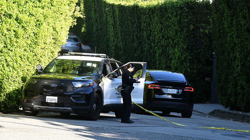 Женщина открыла огонь по дому певицы Рианны, когда та находилась внутри