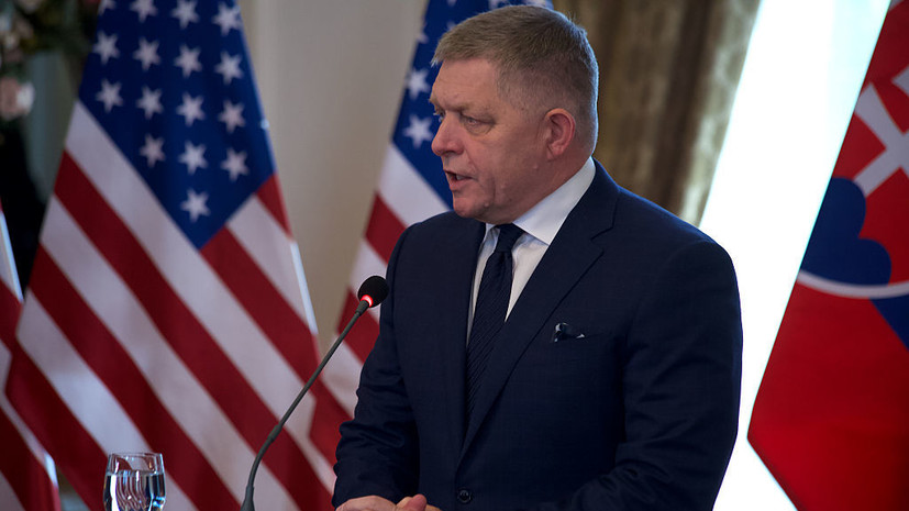 Фицо обсудил с главой ЕК восстановление транзита нефти из России через Украину