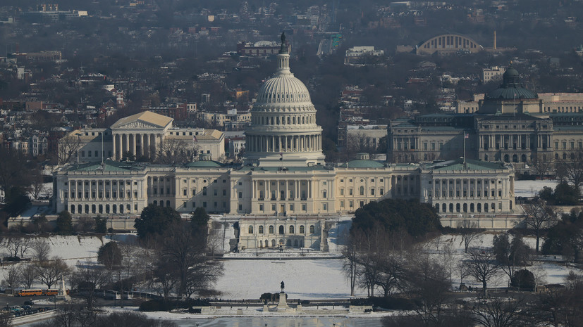 Белый дом: в США обсуждают вопрос снятия санкций с нефтяных секторов ряда стран