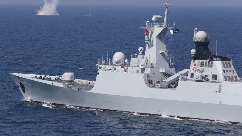 ВМС Омана спасли 20 моряков с загоревшегося после атаки таиландского судна