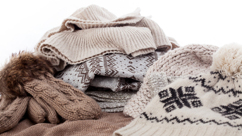 Терапевт Волкова рассказала, когда безопасно снимать шапку на улице