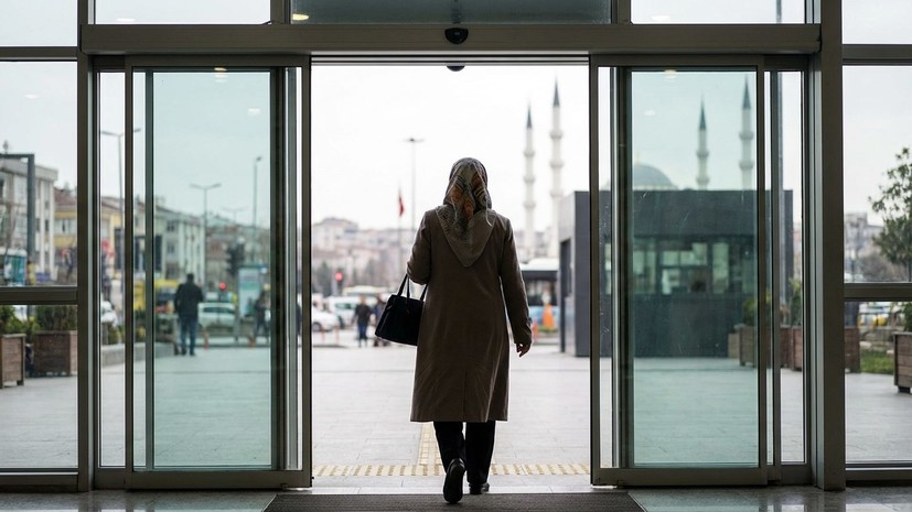 Sabah: жительница Стамбула 301 раз обратилась к врачам за год и умерла