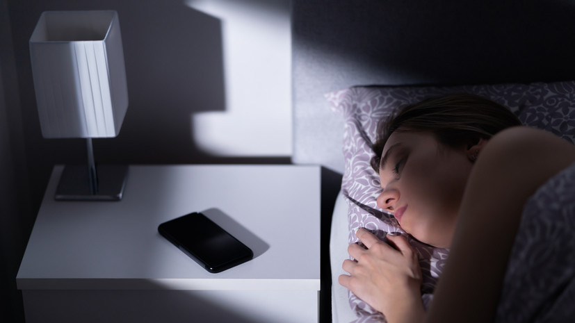 Фармаколог Молостова назвала нарушение режима сна фактором ожирения у подростков