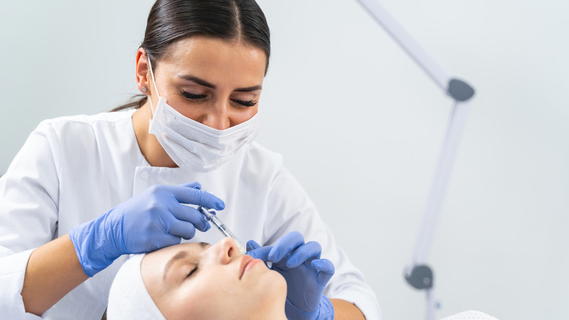 Юрист объяснил новые правила подготовки врачей-косметологов