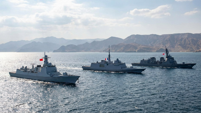 Трамп призвал КНР, Францию и Японию отправить военные корабли в Ормузский пролив