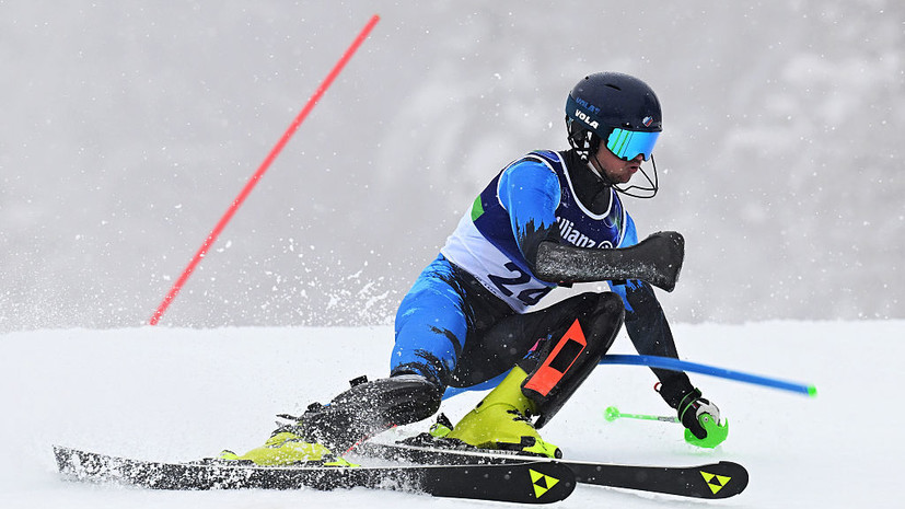 Российский горнолыжник Бугаев лидирует после первого заезда в слаломе на Паралимпиаде