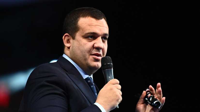 Борцу Исламгерееву подарили автомобиль после его победы на чемпионате Европы в Сербии