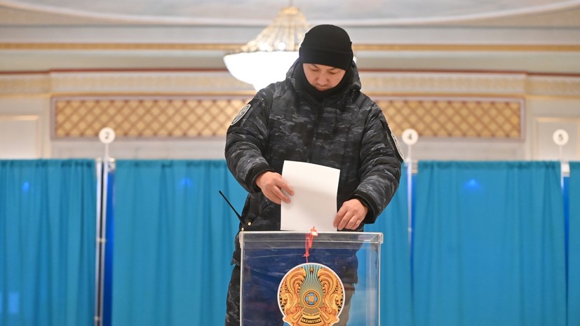 Экзитпол: 86,7% участников референдума в Казахстане поддержали новую Конституцию