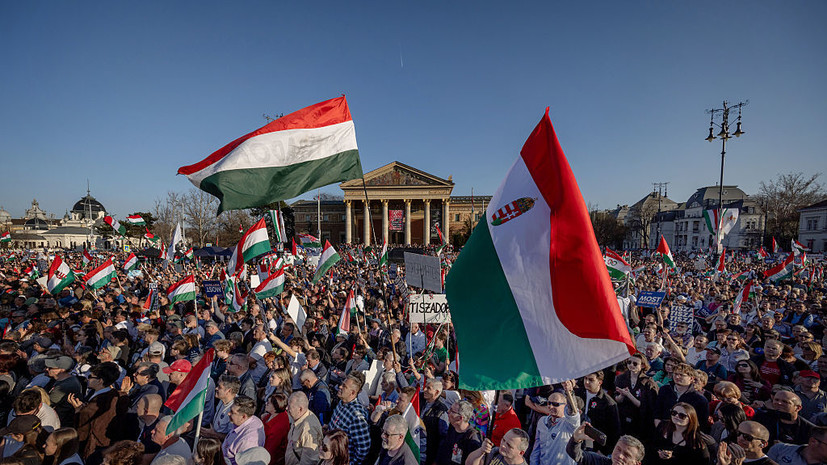 «Марш мира» в поддержку Орбана собрал 180 тысяч человек