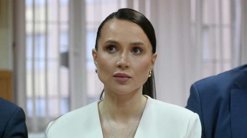 Бывший муж блогера Лерчек заявил, что дети проживают с ним, пока она в больнице