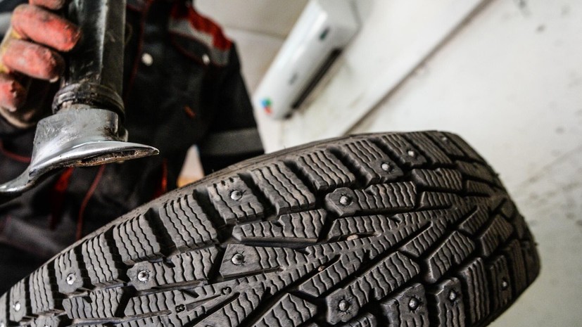 Синоптик Ильин посоветовал не спешить с заменой шин в Москве
