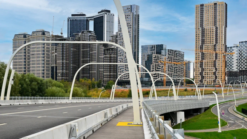 В Подмосковье проведут весенний ремонт дорог и заделают ямы