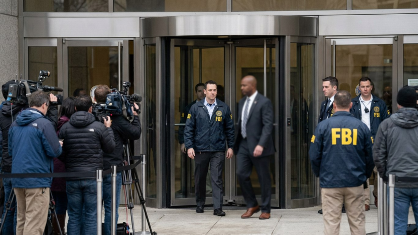 CBS: ФБР начало расследование в отношении экс-главы антитеррористического центра