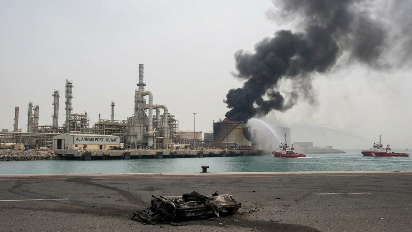 KUNA: пожары на двух НПЗ в Кувейте, возникшие после атаки БПЛА, потушены