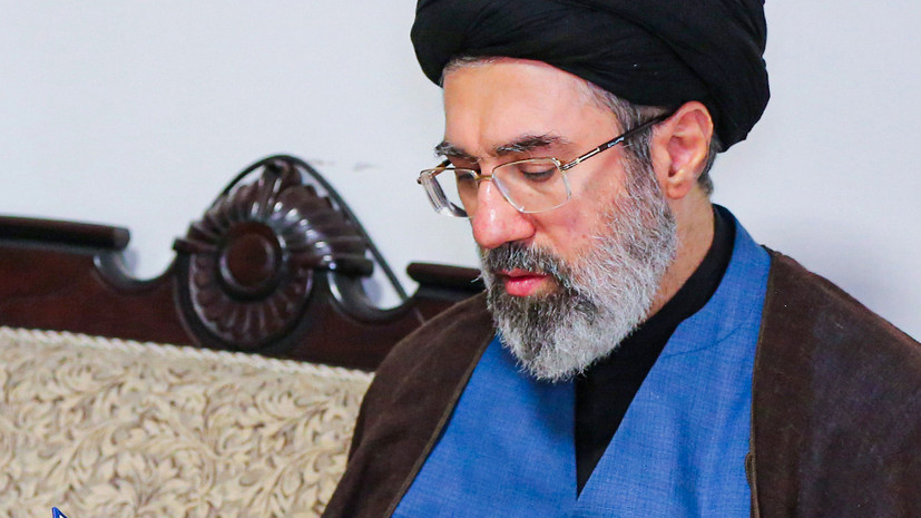 Разведка США доложила о ранении Хаменеи во время авиаудара Израиля