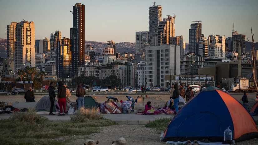 Корреспондент RT сообщил о нехватке еды в лагере беженцев в Бейруте