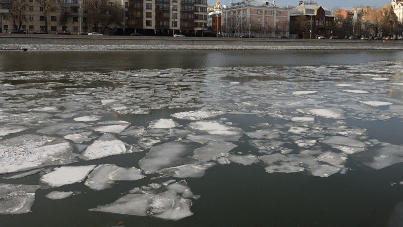 Гидрометцентр сообщил о выходе из берегов двух рек в Подмосковье