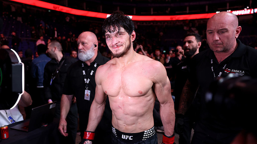 Ноль из 15 западных журналистов отдали победу Евлоеву в поединке UFC с Мёрфи