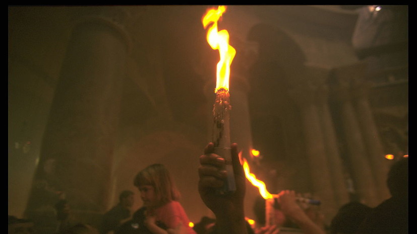 ТАСС: церемонию схождения Благодатного огня проведут несмотря на ограничения