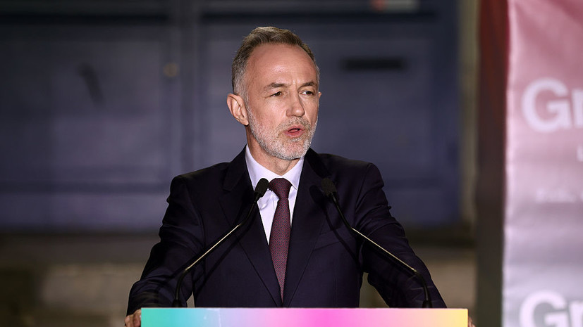 Социалист Эммануэль Грегуар избран мэром Парижа