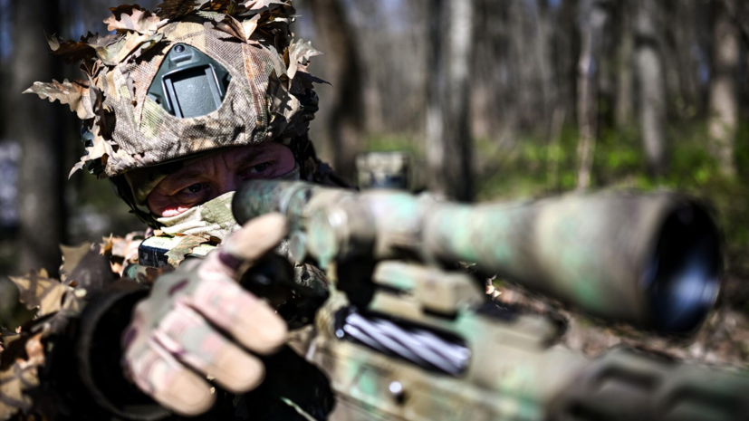 Герой России Палазник рассказал, как снайперы заняли позицию на колокольне храма