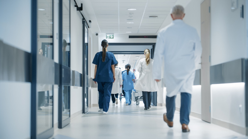 Психолог Самбурский: медики наиболее уязвимы к профессиональному выгоранию