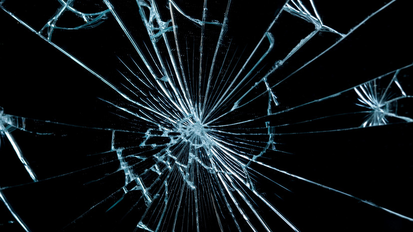 В Кронштадте после атаки БПЛА повреждено остекление нескольких жилых домов