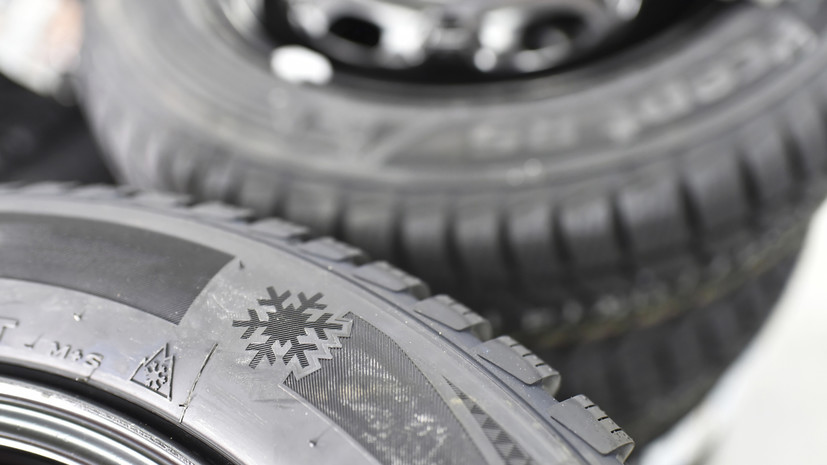 Автоэксперт Погуляев назвал ошибкой хранение зимних шин на балконе