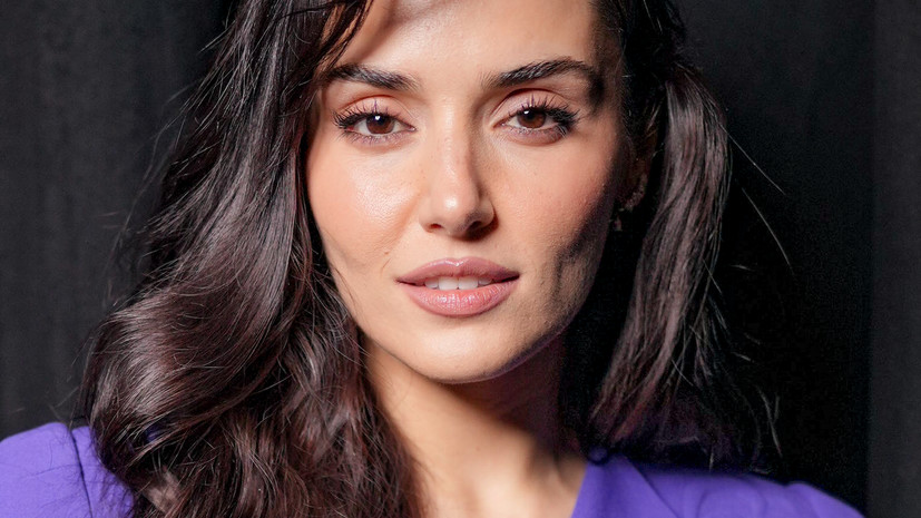 Sabah: в Турции выдали ордер на арест звезды сериала «Постучись в мою дверь»