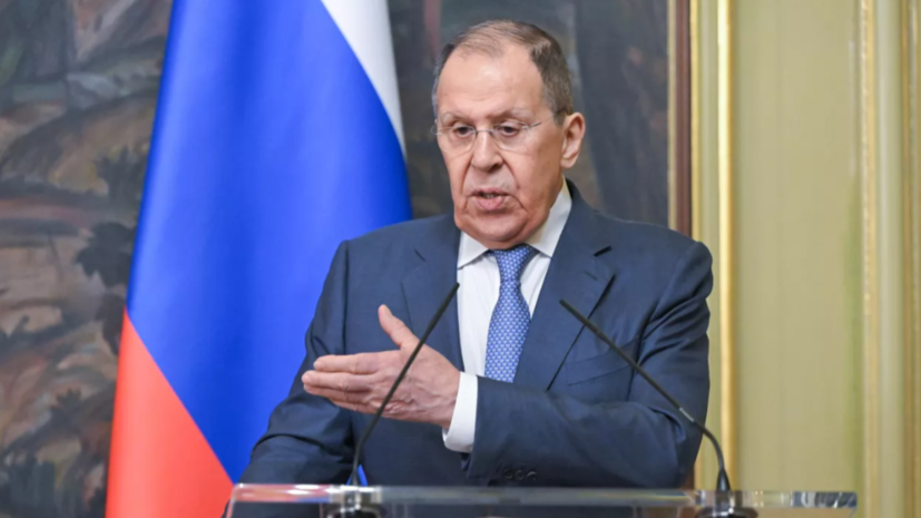Лавров потребовал от западных СМИ предъявить факты по Буче
