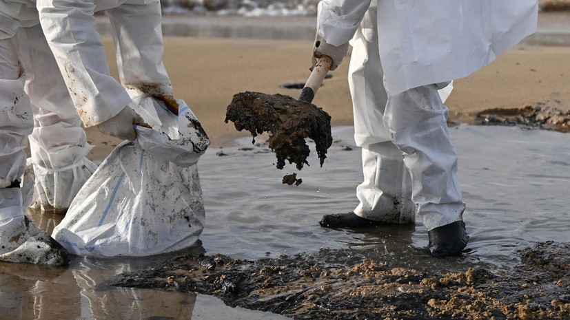 Эколог: осевший на дно Чёрного моря мазут не повлияет на отдых в этом сезоне